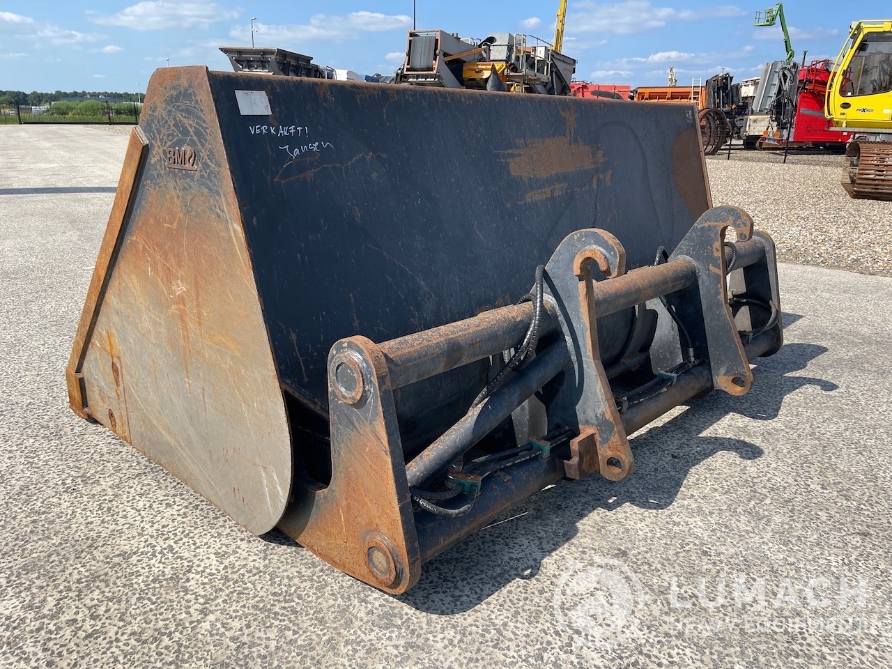 High tip bucket 280cm 3800ltr Volvo/Lundberg connection Lumach