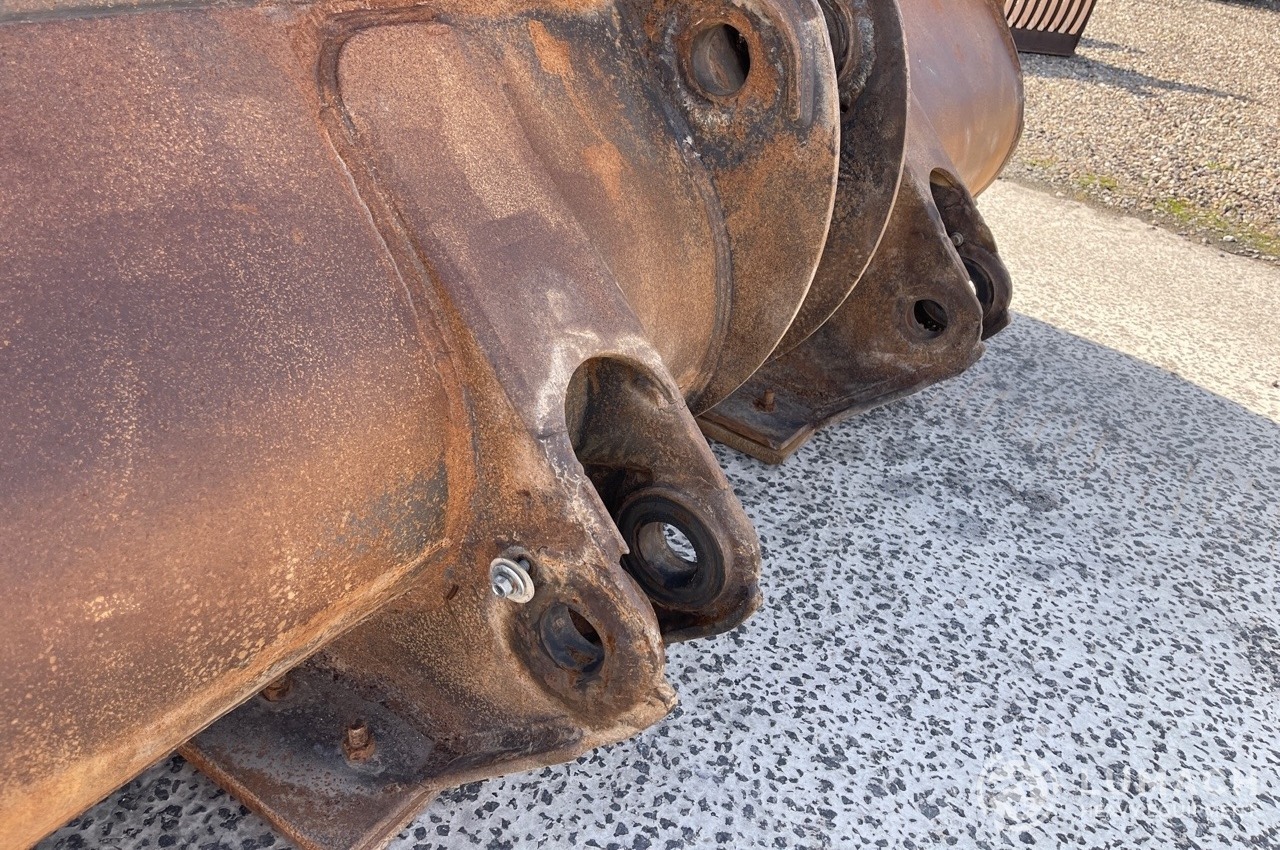 Volvo L120 Loading bucket 290cm Pinon connection Lumach